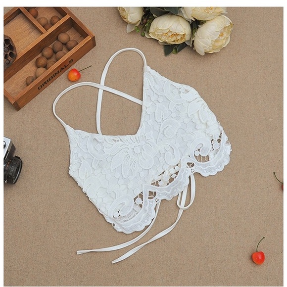 Boho Lace Crop Top - Picture 2 of 4